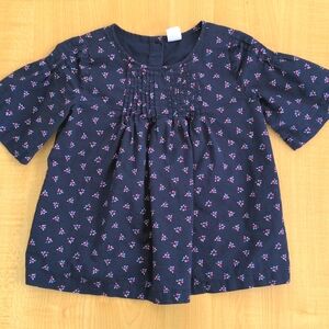 4/$25 Navy blue lined Gap berry top